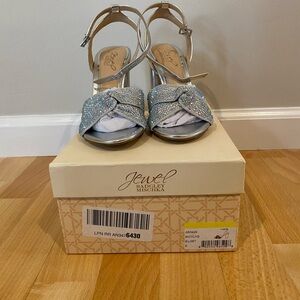 Jewel Badgley Mischka Women's Nicoline Heeled Sandal